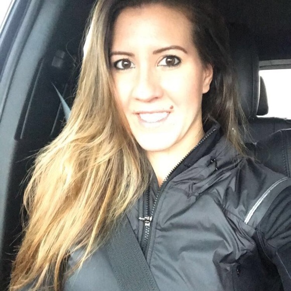 Meet your Posher, Danielle - Picture 1 of 1